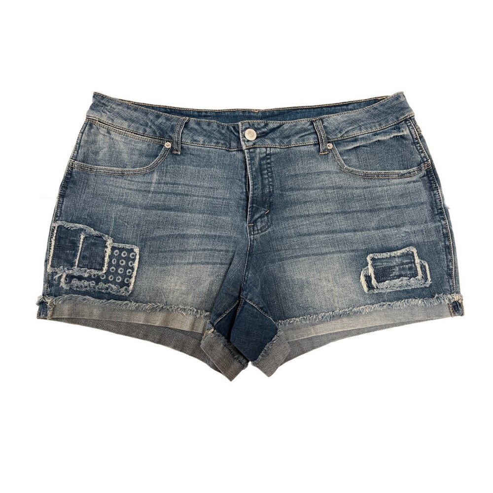 Time and Tru Women's Button Fly Denim Shorts, 3.5" Inseam, versatile - Size 18